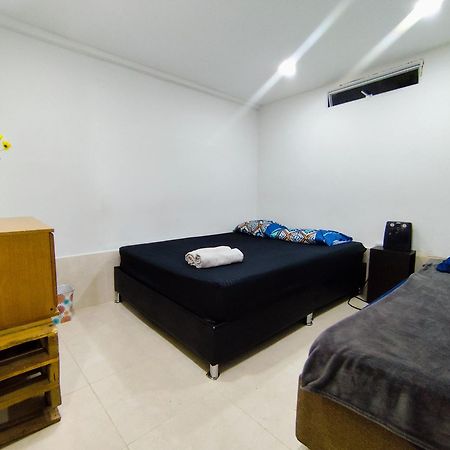 Mico Loco Casa Hostal Bogota Exterior photo