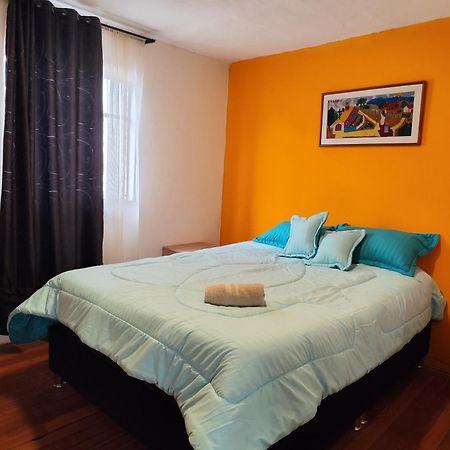 Mico Loco Casa Hostal Bogota Exterior photo