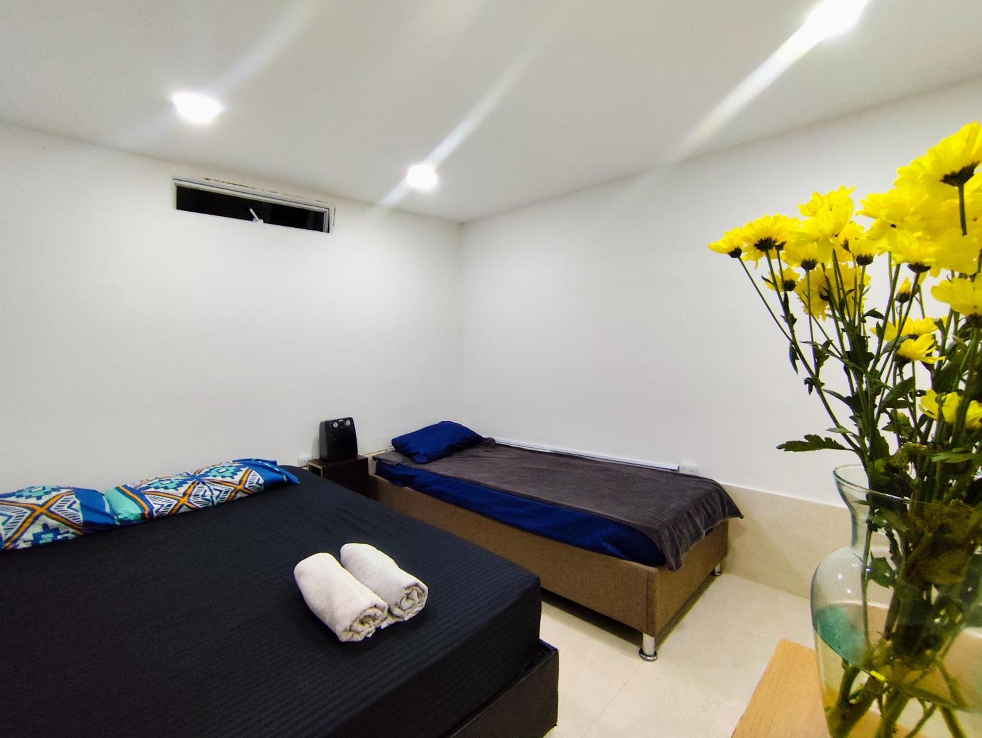 Mico Loco Casa Hostal Bogota Exterior photo